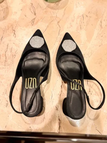 SAPATO UZZA TAM 35