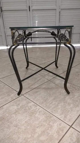 Mesa de Centro ou Canto para Sala