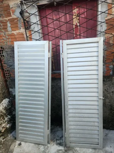 Portas de alumínio para banheiro 164x56