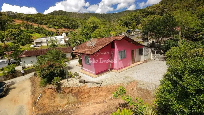 Casa com terreno amplo na Ponta Russa em Brusque