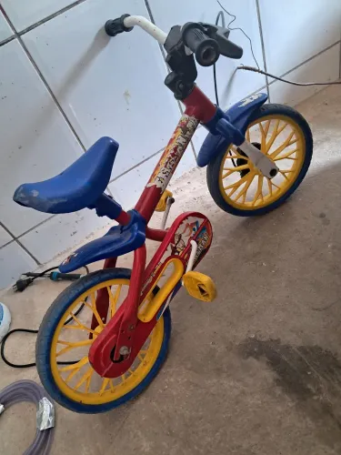Bicicleta infantil usada