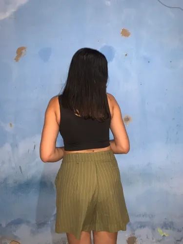 Short verde listrado,sem lycra