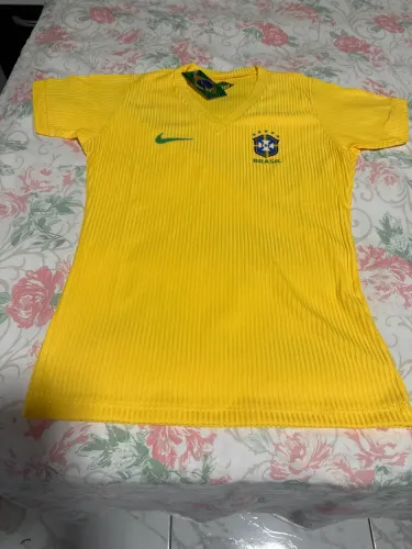 Camisa feminina baby look do Brasil