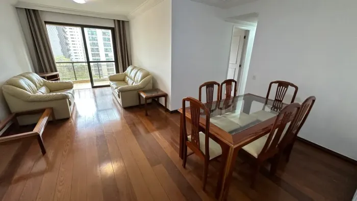 Apartamento para locação com 105 metros com 3 quartos + Dependência de serviço em Vila Mar