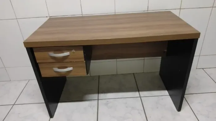 Escrivaninha Reforçada - Muito Resistente