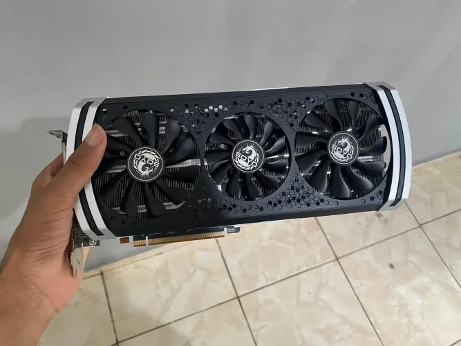 Placa de vídeo RX 5700XT