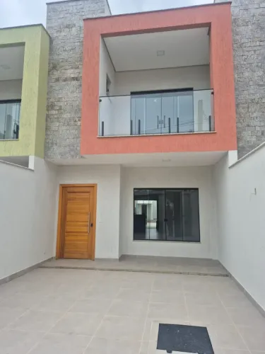 Vendo linda casa 3 suites 140 m² Jardim Guanabara - Macaé - RJ
