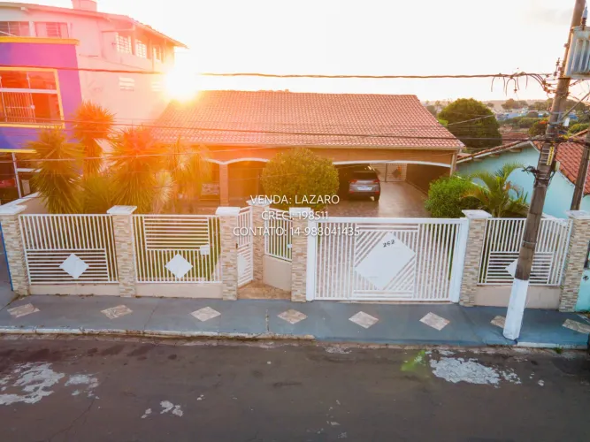 Casa Charmosa com Jardim, 3 Suítes e Área Gourmet Centro de Itatinga. Casa a Venda em Ita