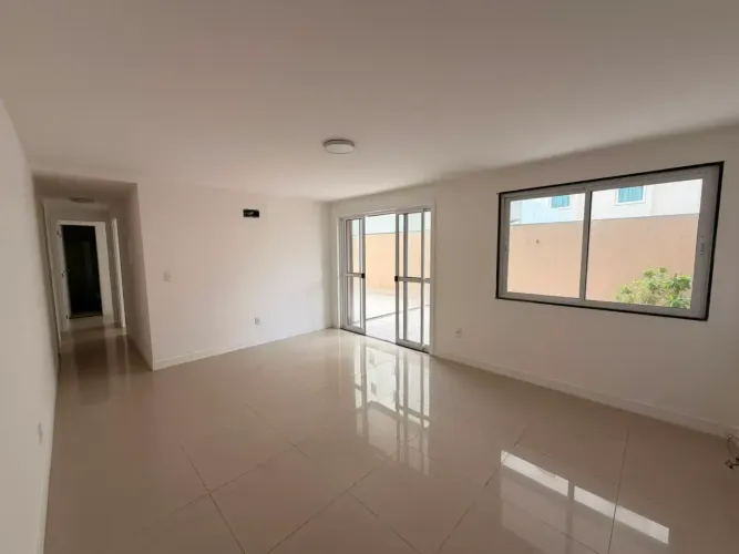 Imóvel para venda tem 75 metros quadrados com 2 quartos em Praia Campista - Macaé - RJ