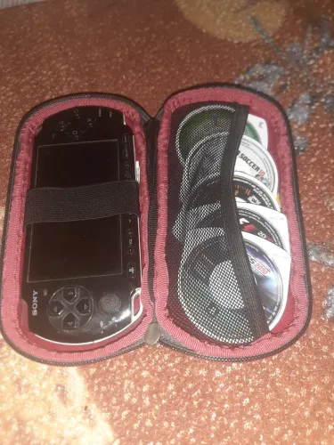 PSP desbloqueado+jogos originais mídia fisica