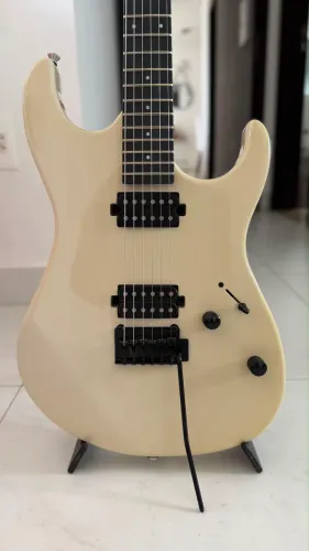 GUITARRA TAGIMA