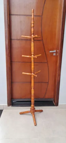 Cabideiro mancebo