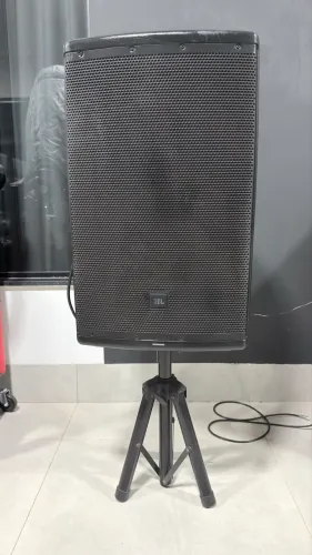 Caixa de som EON 615 JBL