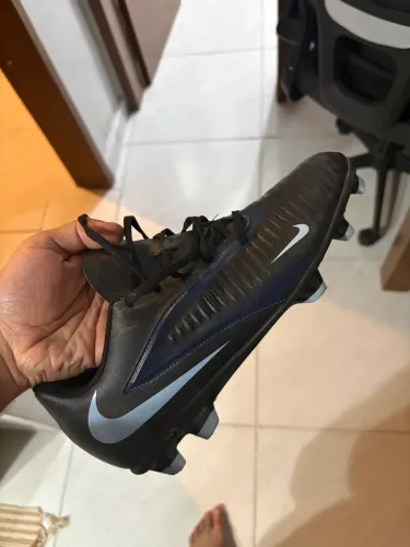 Chuteira Campo Nike Phantom 6 Club - Usada apenas 1 vez (TAM.40)