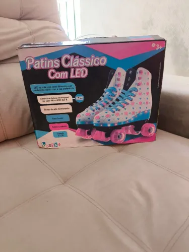 Vende-se patins de 4 rodas