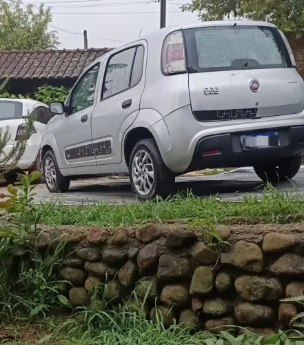 Fiat Uno Attractive 1.0 EVO Fire Flex 8V 5P 2016
