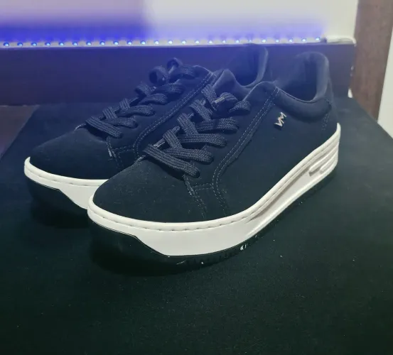 Tênis Casual Feminino Via Marte - Preto