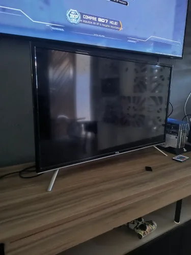 Smart tv TCL com defeito o ledo fica piscando mais não liga