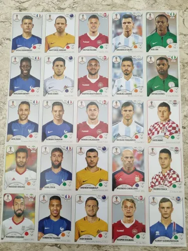 Figurinhas copa 2018, folha com 25..