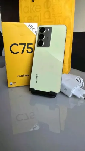 Vendo Realme C75 de 256 gb 24 de Gb de ram caixa e acessórios