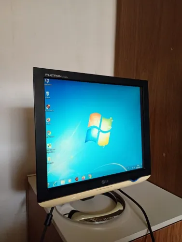 Monitor lg