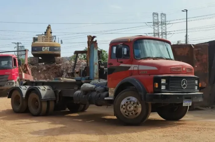 M.BENZ/L 1313 ROLLON ROLLOFF/C ESTENDIDA 
