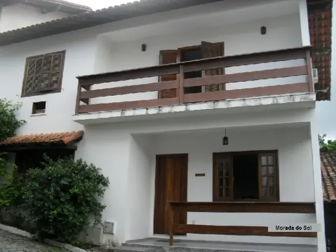 Linda Casa em Condomínio (Maria Paula)