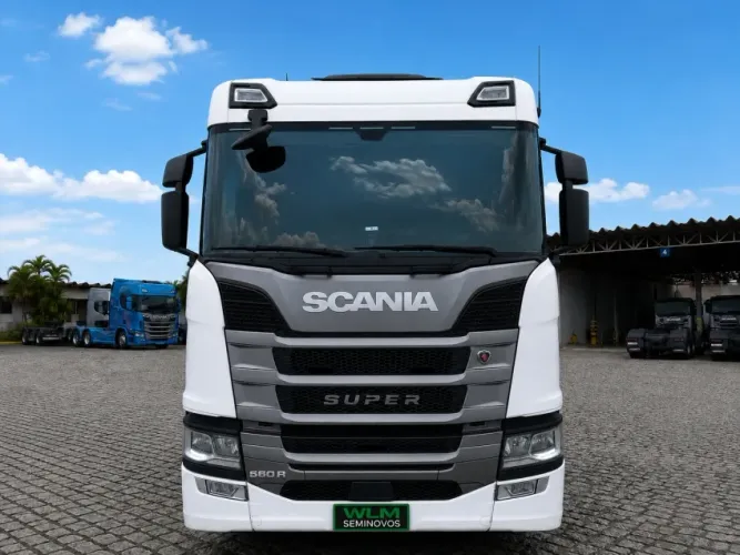 Scania R 560 A6X4.