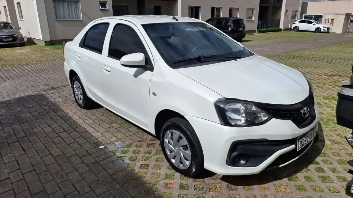 Toyota Etios X Sedan 1.5 Flex 16V 4P Mec. 2019