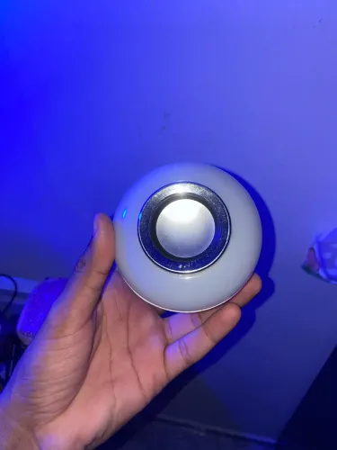 Luz com som bluetooth