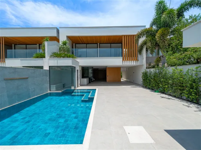 CASA TRIPLEX À VENDA NA BARRA DA TIJUCA CONDOMÍNIO BLUES HOUSE