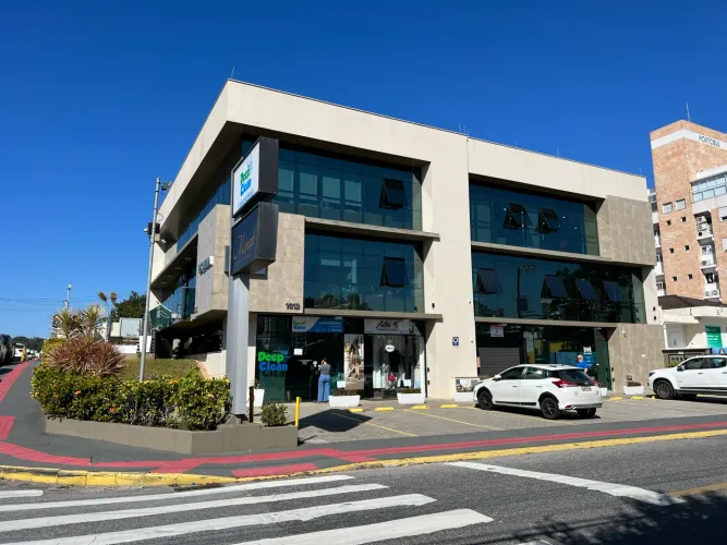 Prédio Comercial para Aluguel em Florianópolis