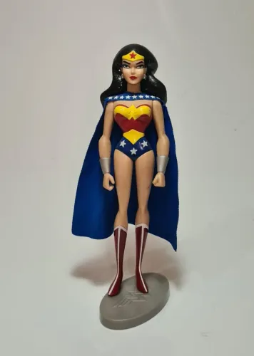 Boneco da Mulher Maravilha DC SUPER HEROES COMICS