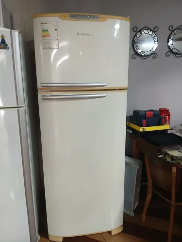 Geladeira Eletrolux DFF44 127v