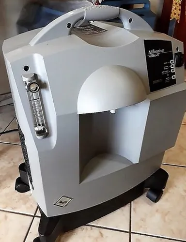 Concentrador de oxigênio  220V e 110V 5 LPM R$ 2370,00  garantia de 7 meses