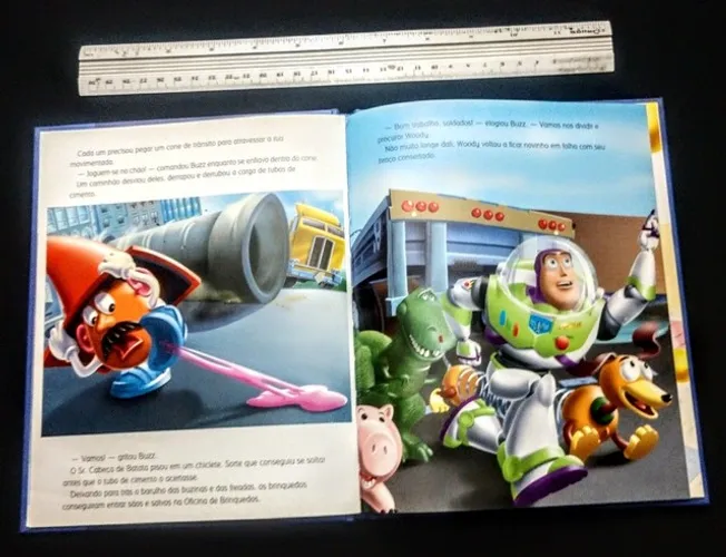 Livro toy story 2 disney pixar