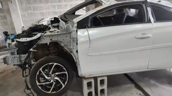 Sucata Toyota Yaris 1.5 6mil Km Rodados Para Retirada Peças