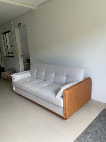 Sofá Cama 2 Lugares - Bege com Detalhe Marrom