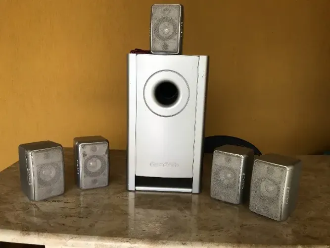 Caixas de son antigas, funcionando