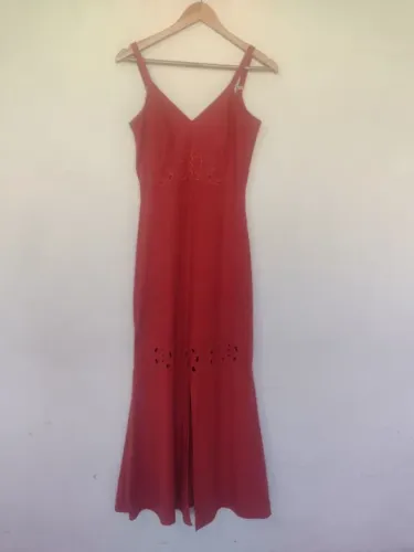 Vestido longo com bordado 
