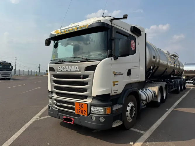 Scania R440