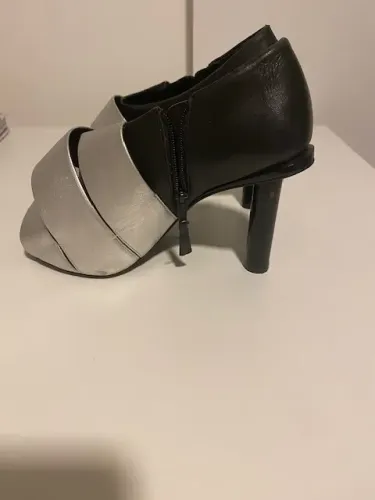 SAPATO GLÓRIA COELHO - NOVINHO 