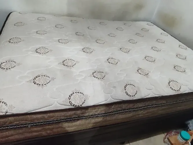 Cama box com colchão ortopédico (casal)