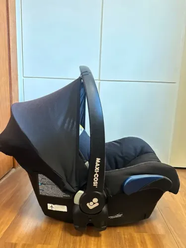 Bebe Conforto Maxi Cosi com base