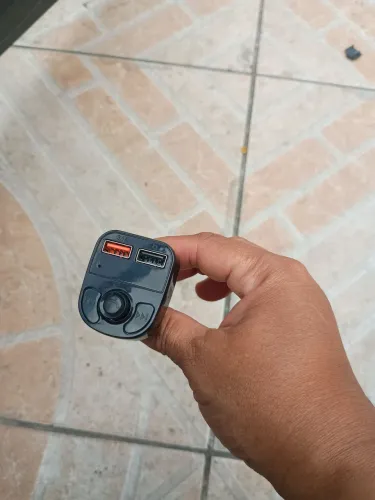 Aparelho de carro pra conectar o bluetooth 