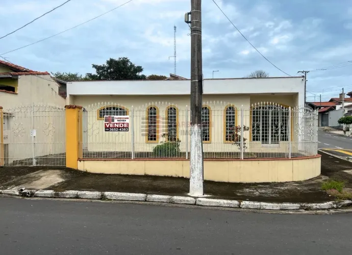 Casa a Venda no Jardim Amália em Caçapava