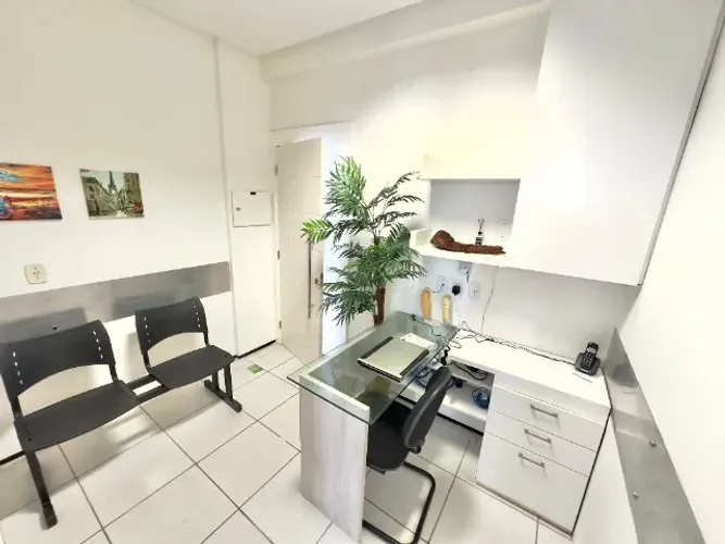 Excelente oportunidade! SALA COMERCIAL no CENTRO EMPRESARIAL FÓRUM SIDE