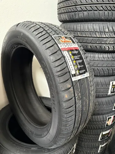 Pneu Crystone 215/55R17 - Qualidade e Desempenho