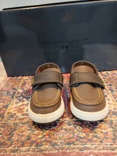 Sapato infantil Klin novo , marron , tam.19.