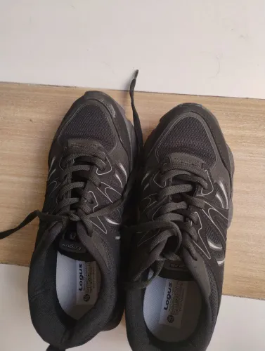 Tênis nunca foi usado